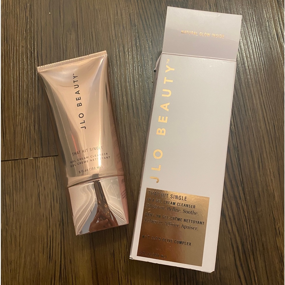 Jlo beauty “that hit single” gel cream cleanser